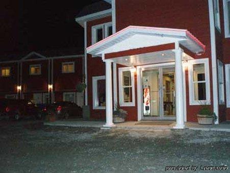 Arnica Inn Yellowknife Exterior foto